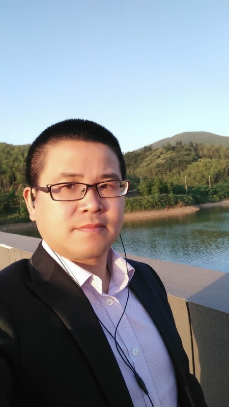 顾律师的第三张照片--德化交友网