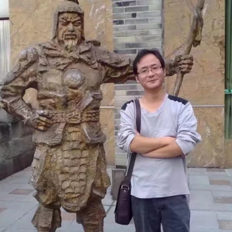 孤狼的第三张照片--德化交友网