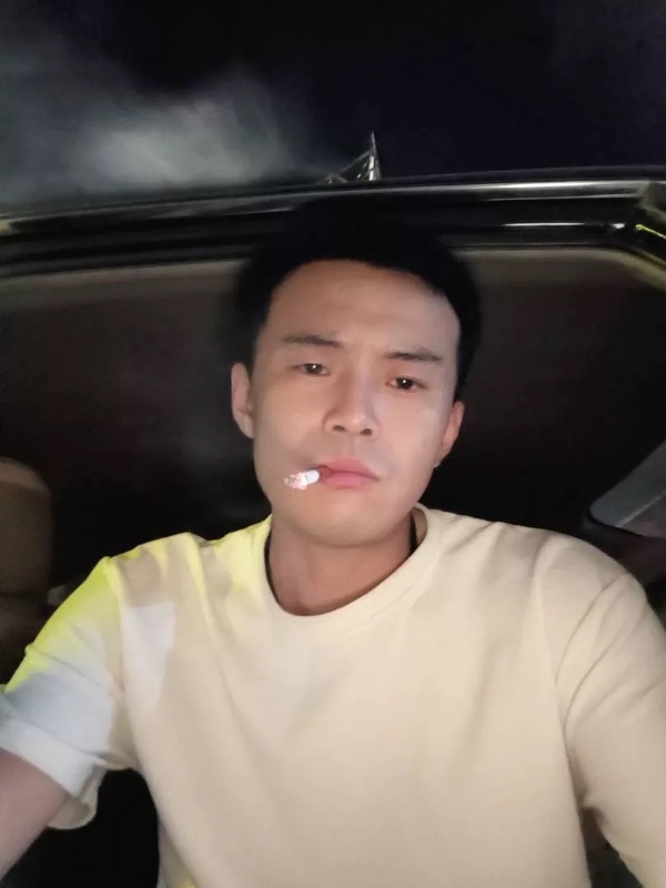 爱睡觉的土拨鼠的第一张照片--德化交友网