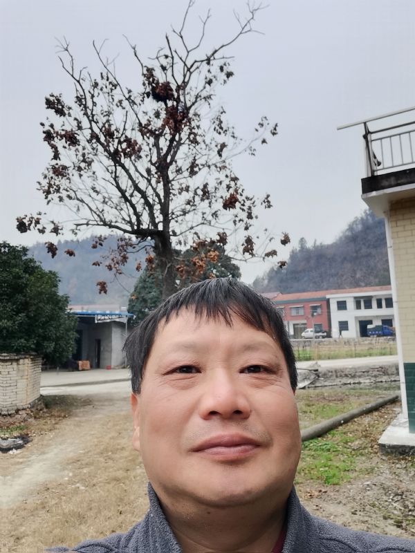 苏众青春冲浪的第一张照片--德化交友网