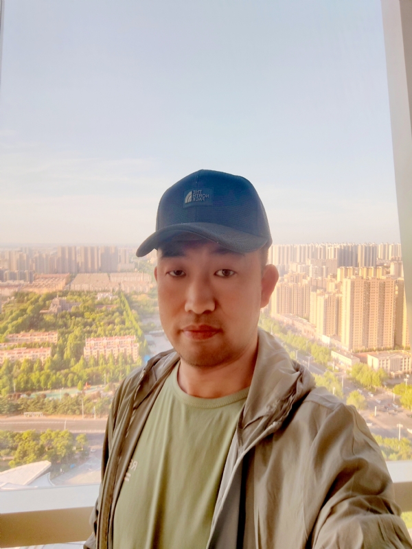 勇攀高峰的第一张照片--德化交友网